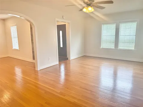 212 South Street Baytown TX 77520