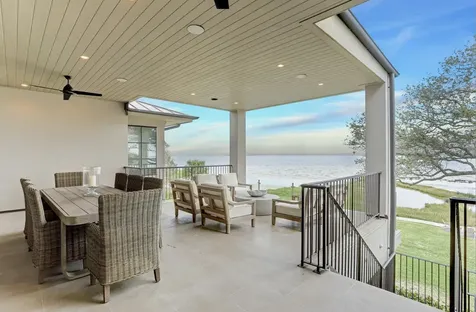 633 Quintana Roo Place Seabrook TX 77586