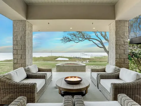 633 Quintana Roo Place Seabrook TX 77586
