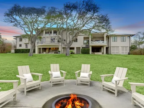 633 Quintana Roo Place Seabrook TX 77586