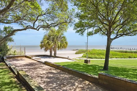 633 Quintana Roo Place Seabrook TX 77586