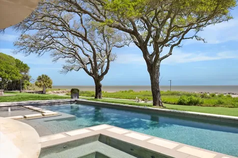 633 Quintana Roo Place Seabrook TX 77586