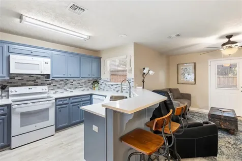 207 Foster Street Tomball TX 77375
