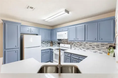207 Foster Street Tomball TX 77375