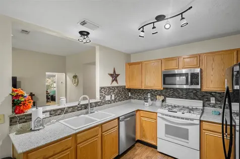 6923 Grant Drive Magnolia TX 77354