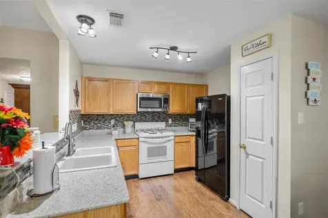 6923 Grant Drive Magnolia TX 77354