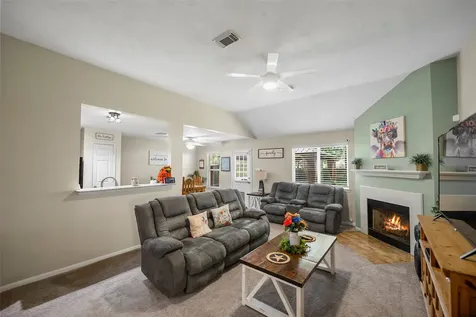 6923 Grant Drive Magnolia TX 77354