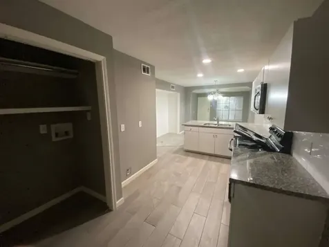 5625 Antoine Drive 1211 Houston TX 77091