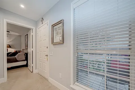 1860 White Oak Drive 375 Houston TX 77009