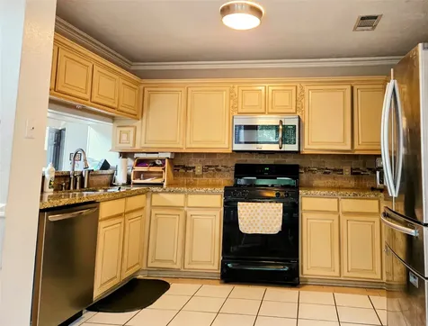1015 Green Meadow Street Beaumont TX 77706