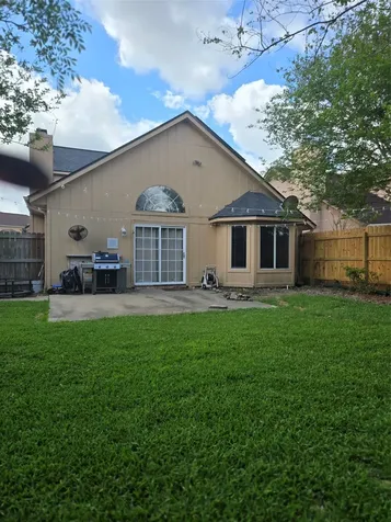 1015 Green Meadow Street Beaumont TX 77706