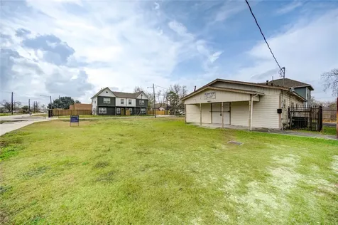 6433 Eastland Street Houston TX 77028