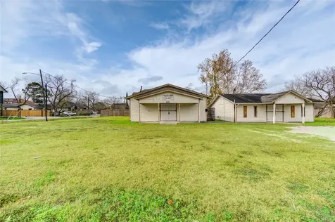 6433 Eastland Street Houston TX 77028