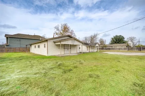 6433 Eastland Street Houston TX 77028