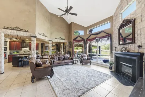 11823 Canyon Mills Drive Houston TX 77095