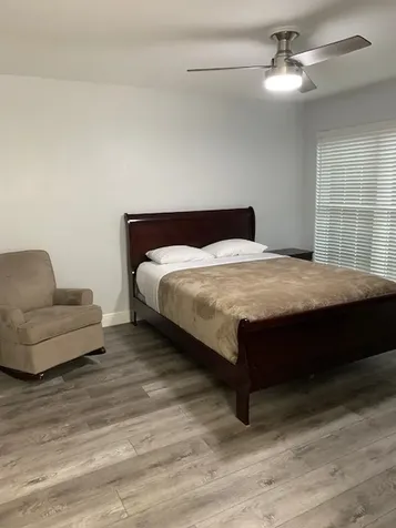 355 N Post Oak Lane 641 Houston TX 77024