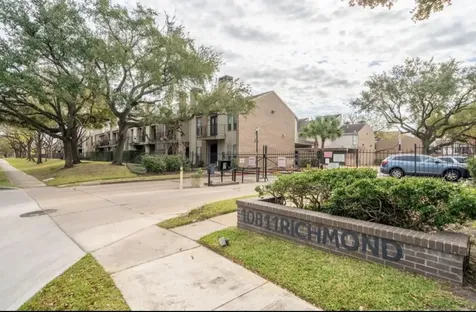 10811 Richmond Avenue 72 Houston TX 77042