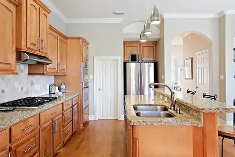 612 8th Street Kemah TX 77565