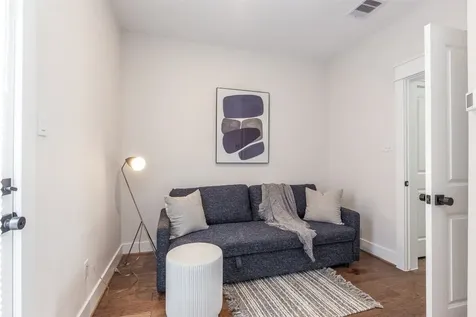 605 Middle Street Houston TX 77003