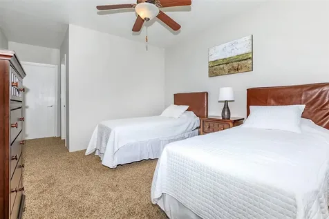 7120/7011 Village Way 332 Houston TX 77087
