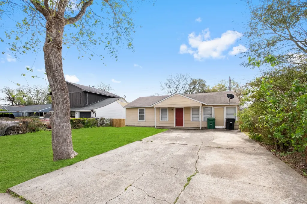 4922 Alvin Street Houston TX 77033