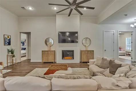 71 Victoria Drive W Montgomery TX 77356