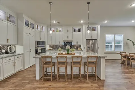 71 Victoria Drive W Montgomery TX 77356