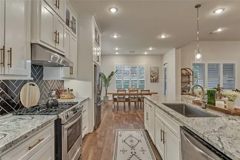 71 Victoria Drive W Montgomery TX 77356
