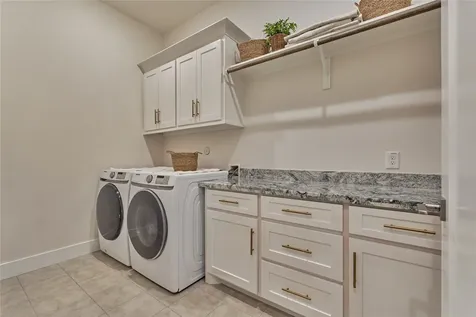 71 Victoria Drive W Montgomery TX 77356