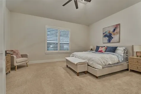 71 Victoria Drive W Montgomery TX 77356