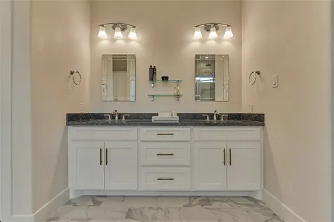 71 Victoria Drive W Montgomery TX 77356