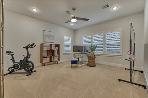71 Victoria Drive W Montgomery TX 77356