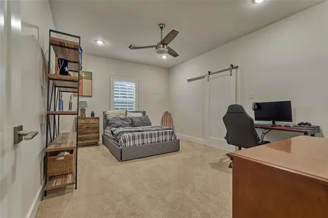 71 Victoria Drive W Montgomery TX 77356