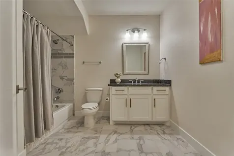 71 Victoria Drive W Montgomery TX 77356