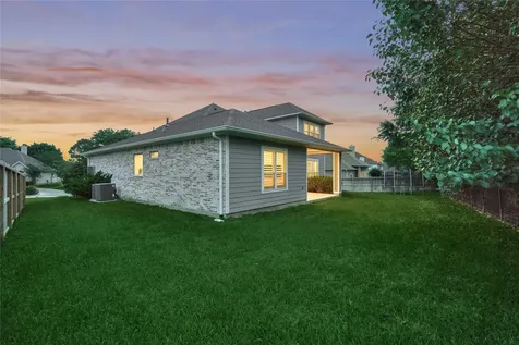 71 Victoria Drive W Montgomery TX 77356