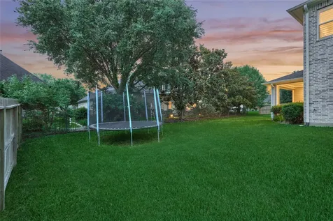 71 Victoria Drive W Montgomery TX 77356
