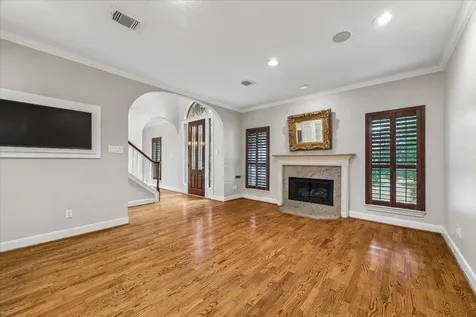 6 Pembrook Court Bellaire TX 77401