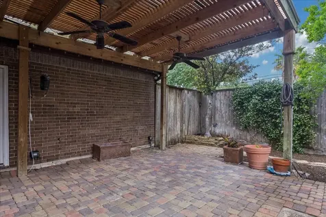6 Pembrook Court Bellaire TX 77401
