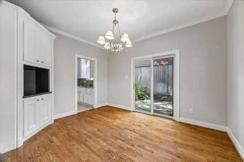6 Pembrook Court Bellaire TX 77401