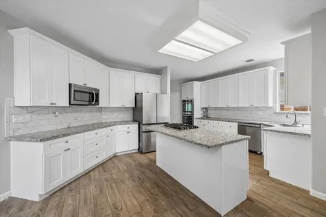 2214 Deer Cove Trail Kingwood TX 77339