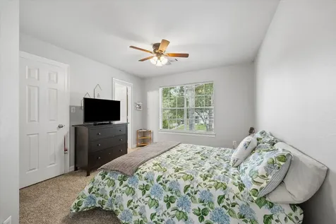 2214 Deer Cove Trail Kingwood TX 77339