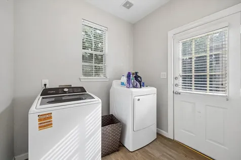 2214 Deer Cove Trail Kingwood TX 77339