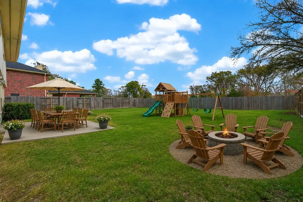 6002 Villa Hills Drive Houston TX 77066