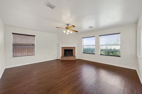 6002 Villa Hills Drive Houston TX 77066