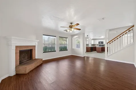 6002 Villa Hills Drive Houston TX 77066