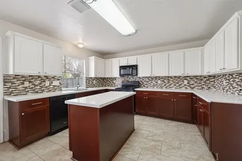 6002 Villa Hills Drive Houston TX 77066