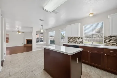 6002 Villa Hills Drive Houston TX 77066