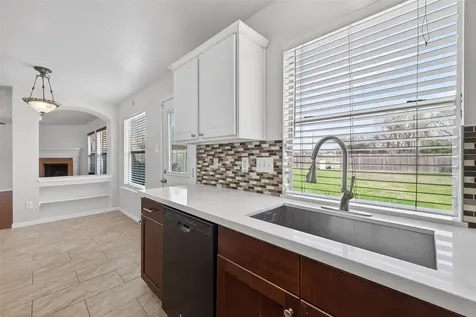 6002 Villa Hills Drive Houston TX 77066