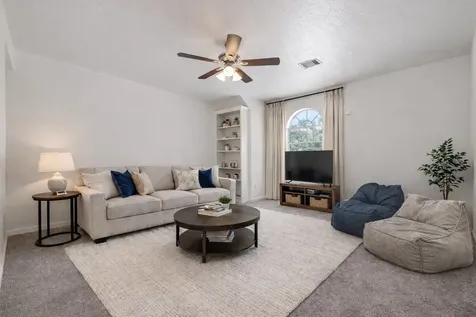 6002 Villa Hills Drive Houston TX 77066