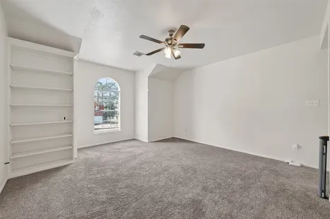 6002 Villa Hills Drive Houston TX 77066